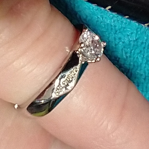 Elegant Silver Cz Ring Reads His Queen - Picture 6 of 6